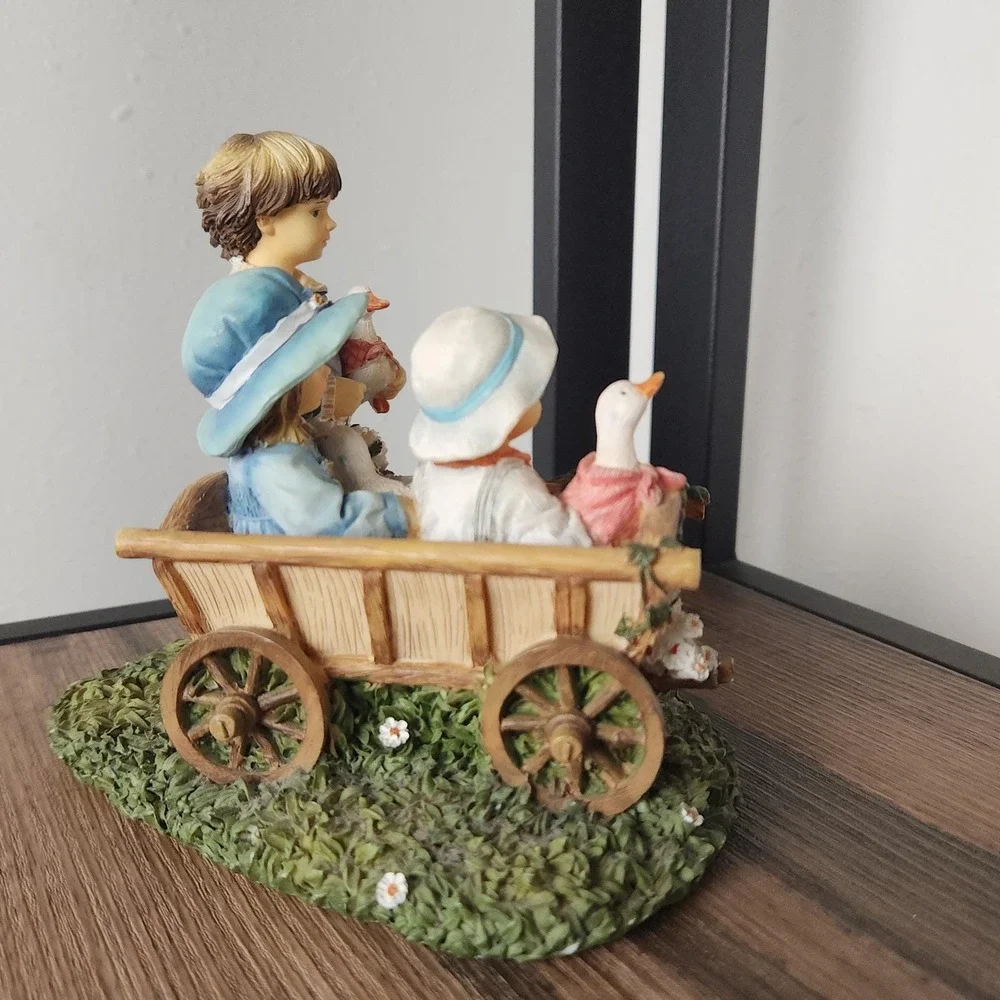 Leonardo Collection Carting Companions Christine Haworth Crisalis Figurine‎ VTG